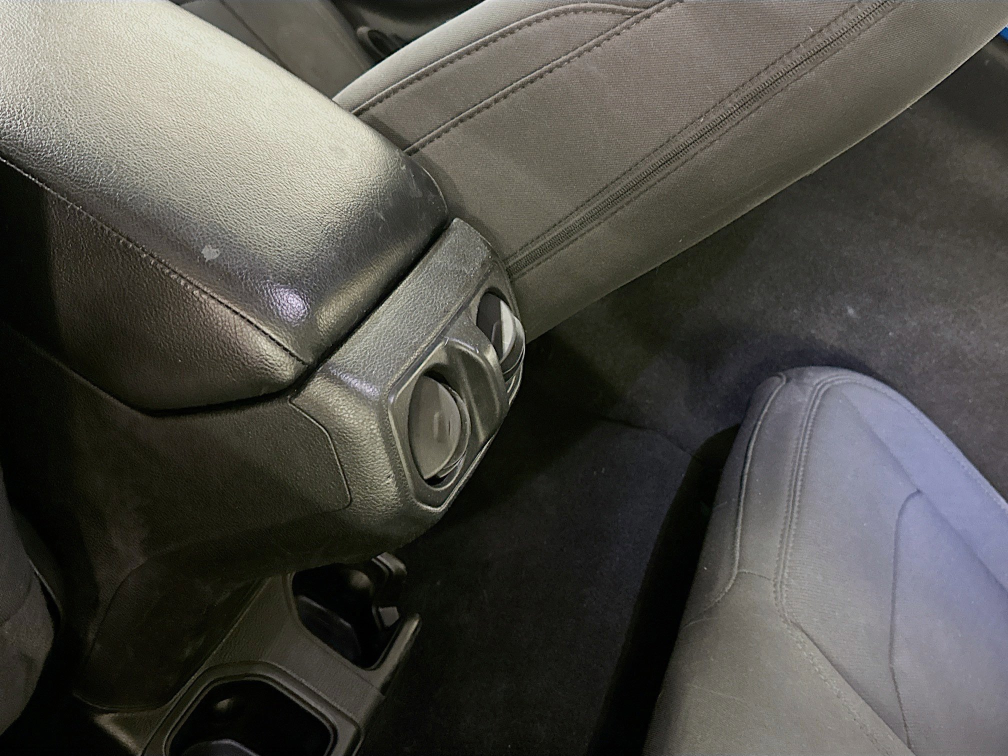 Used 2021 Jeep Wrangler Sport image 27