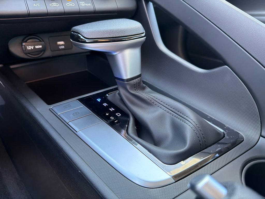 New 2026 Hyundai Elantra SE image 30