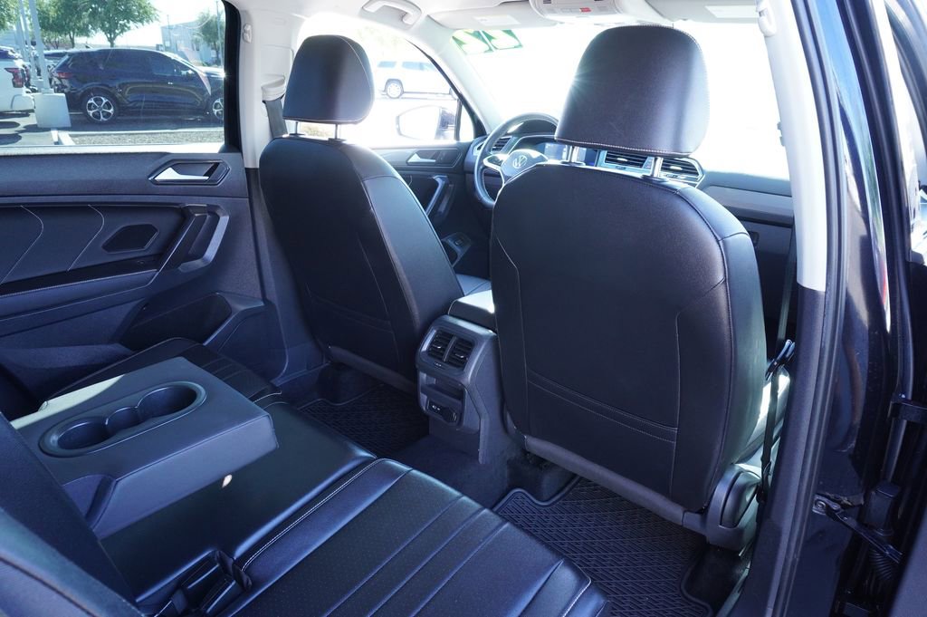 Used 2022 Volkswagen Tiguan SE AWD/4WD image 10