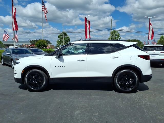 Used 2024 Chevrolet Blazer LT w/ Convenience Package FWD image 3