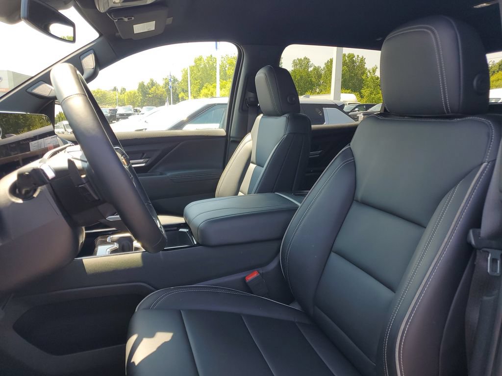 Used 2026 Chevrolet Silverado EV LT AWD/4WD image 8