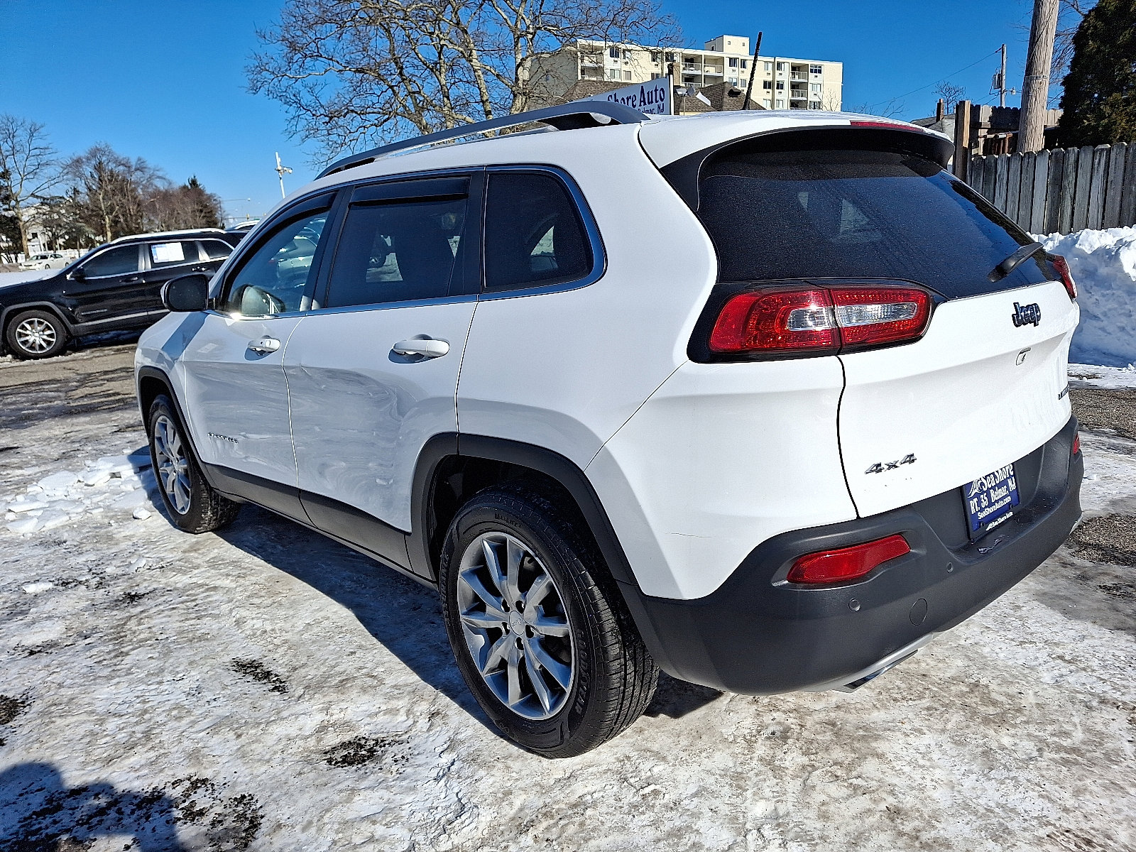 Used 2018 Jeep Cherokee Limited AWD/4WD image 4