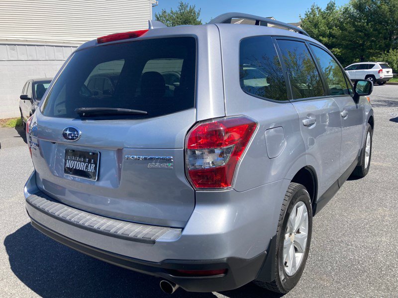 Used 2016 Subaru Forester 2.5i Premium w/ All-Weather Package AWD/4WD image 4