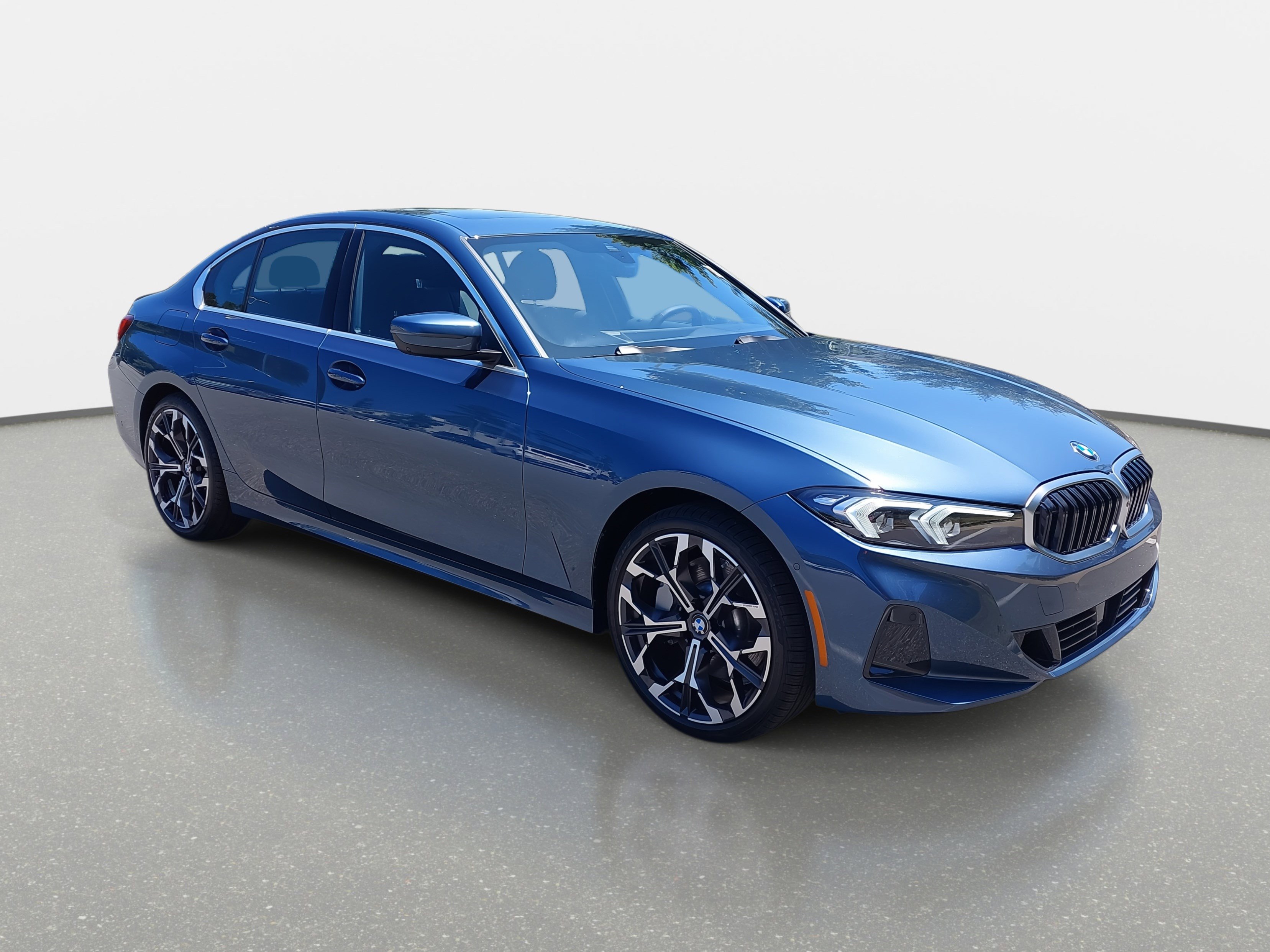 New 2025 BMW 330i Sedan w/ Premium Package image 3