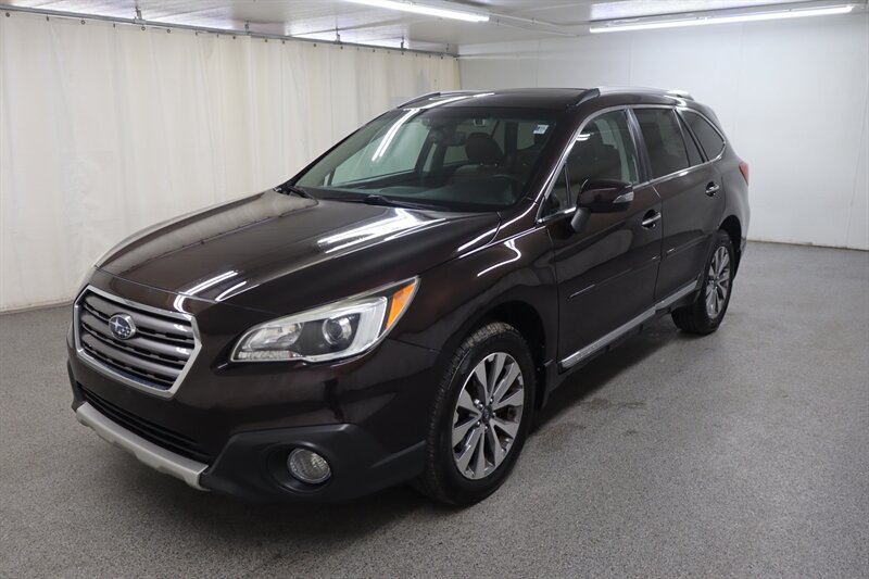 Used 2017 Subaru Outback 3.6R Touring AWD/4WD image 3