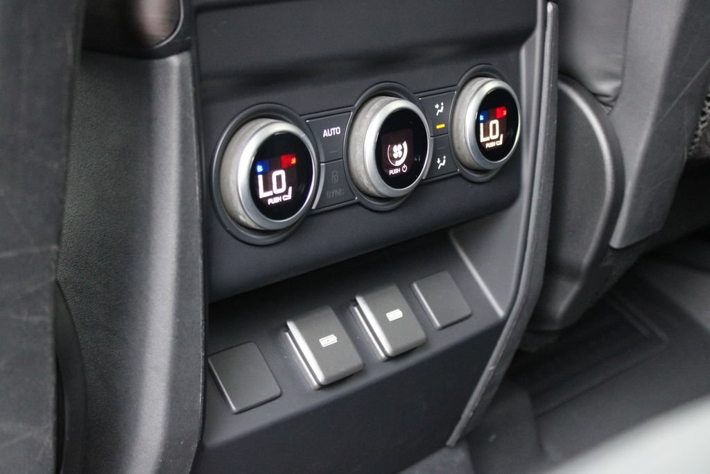 Used 2023 Land Rover Defender 130 First Edition AWD/4WD image 9