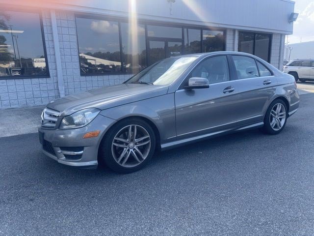 Used 2012 Mercedes-Benz C 300 4MATIC Sedan image 2