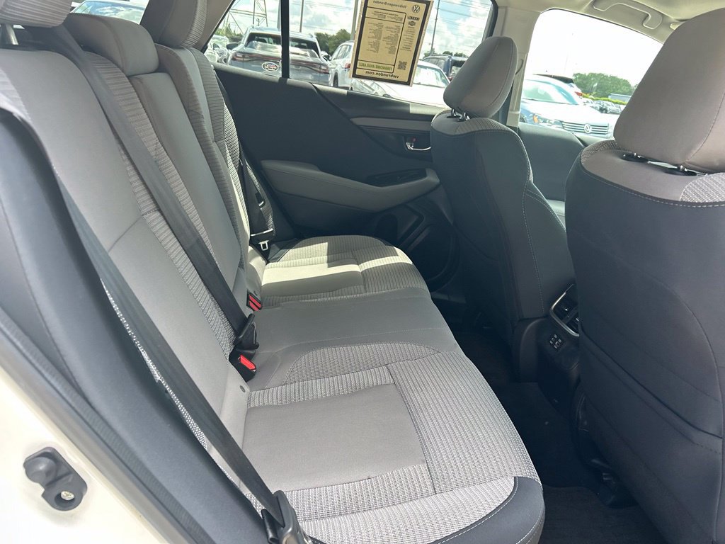 Used 2025 Subaru Outback Premium AWD/4WD image 35