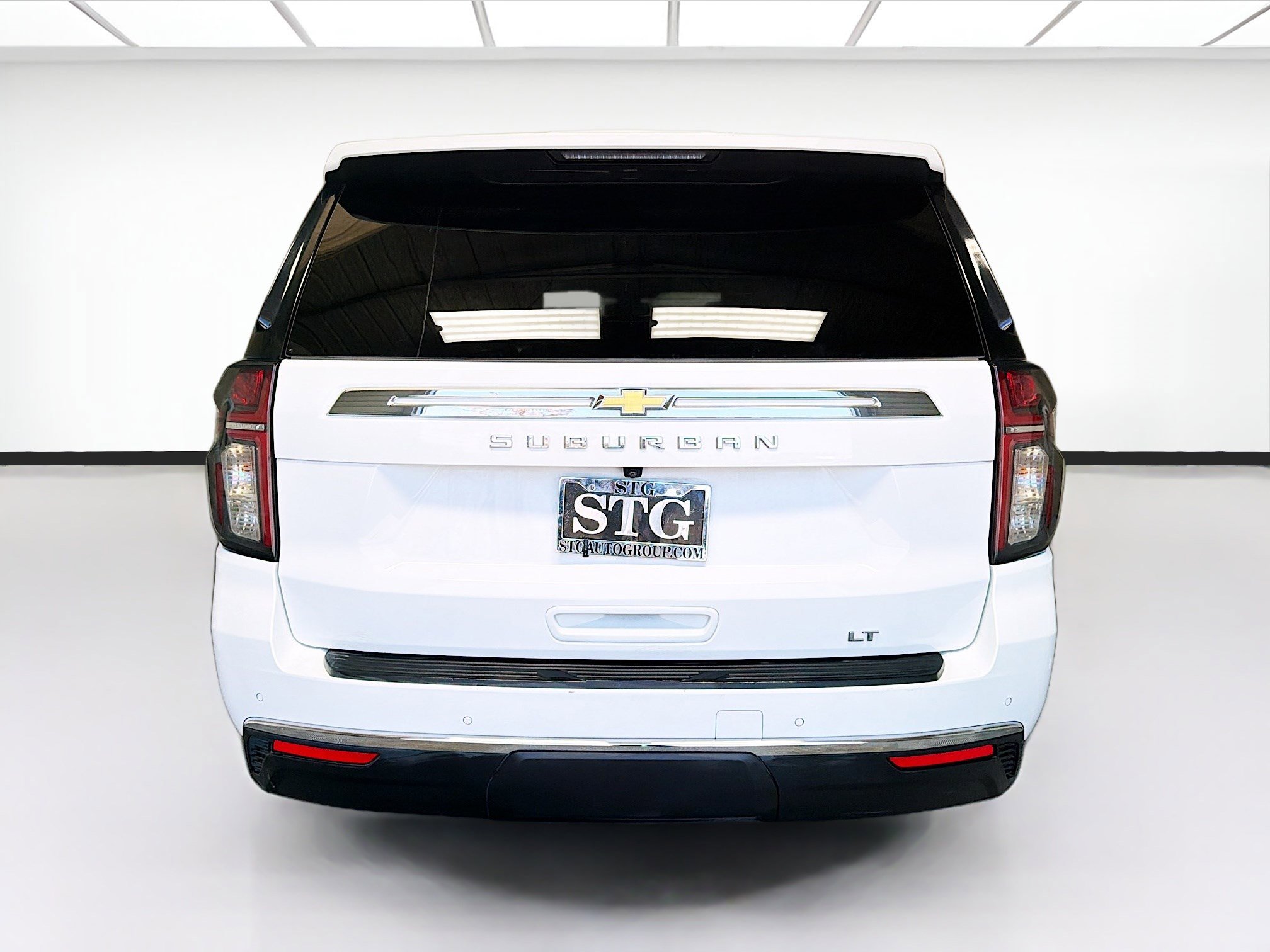 Used 2022 Chevrolet Suburban LT AWD/4WD image 5