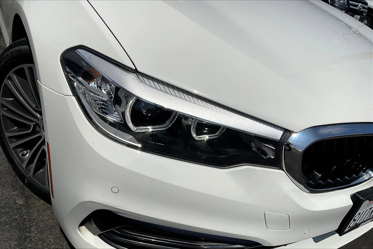 Used 2020 BMW 530i w/ Convenience Package image 29