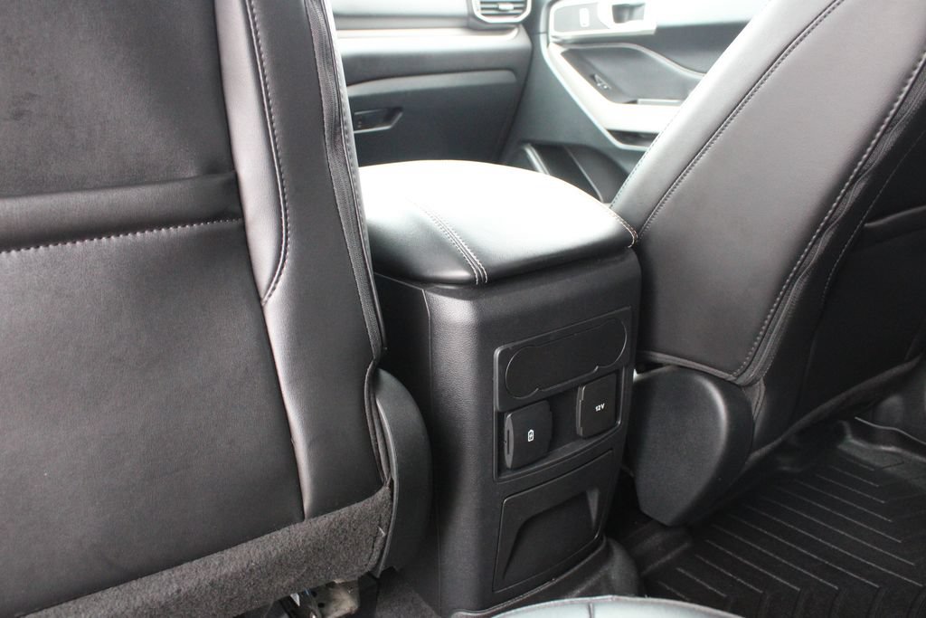 Used 2023 Ford Explorer XLT w/ Equipment Group 202A AWD/4WD image 24