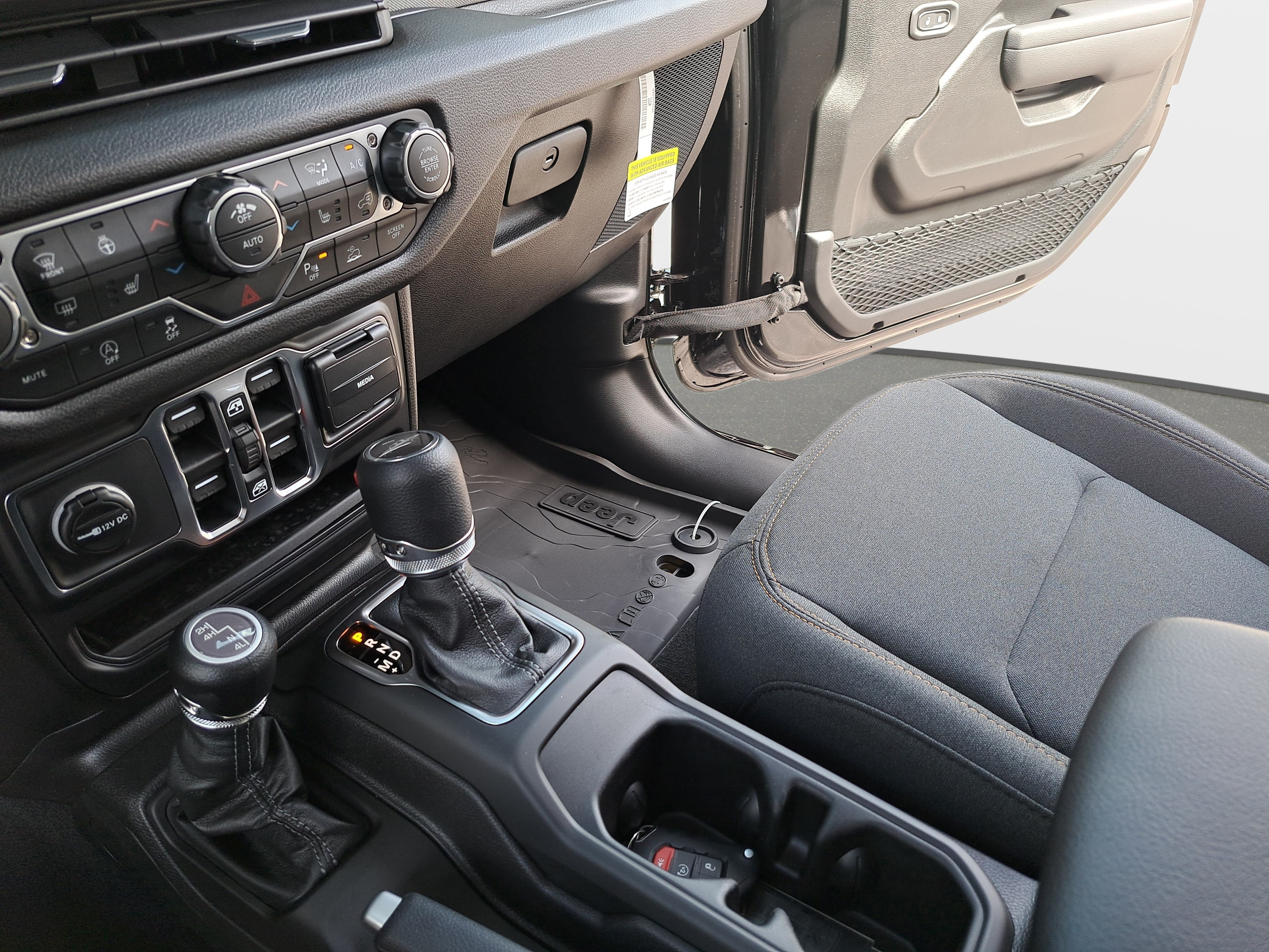 New 2026 Jeep Gladiator Sport AWD/4WD image 22