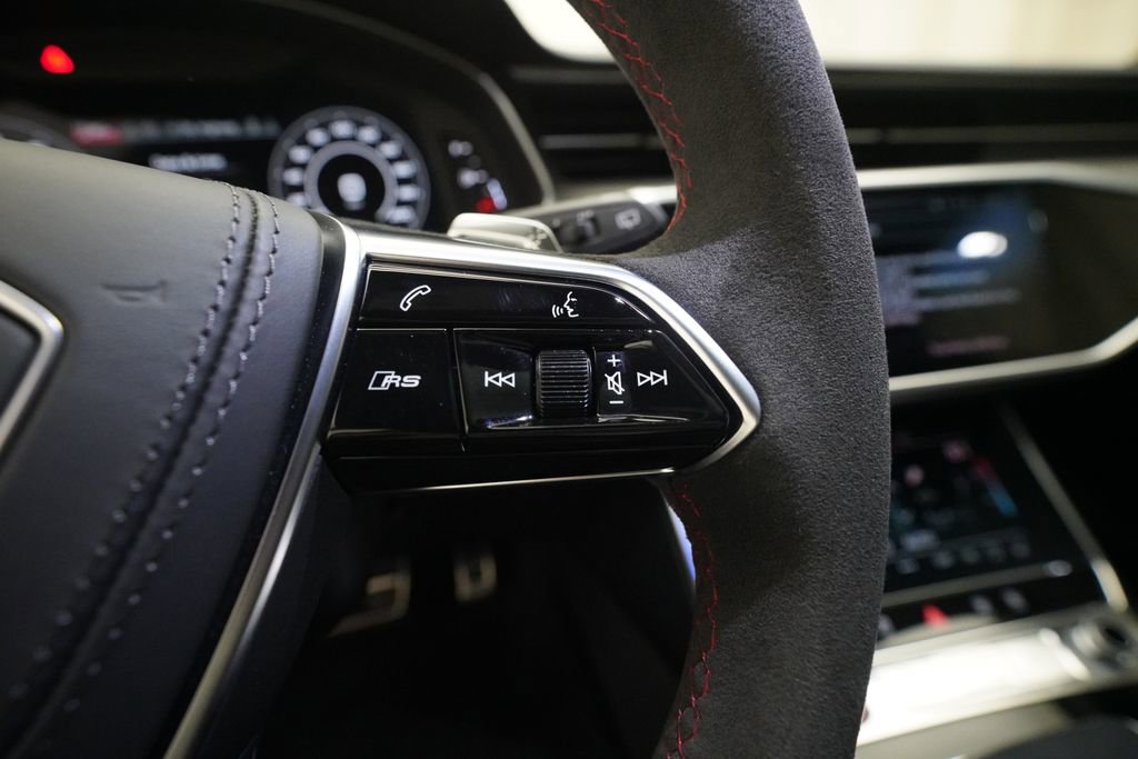 Used 2025 Audi RS 6 performance image 23