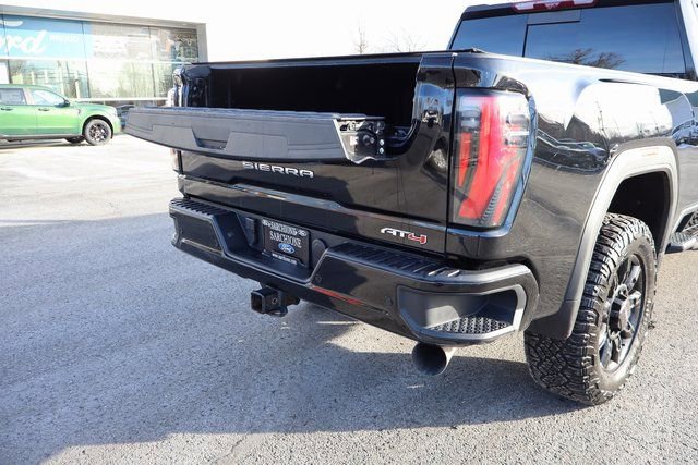 Used 2025 GMC Sierra 2500 AT4 w/ AT4 Premium Plus Package image 19