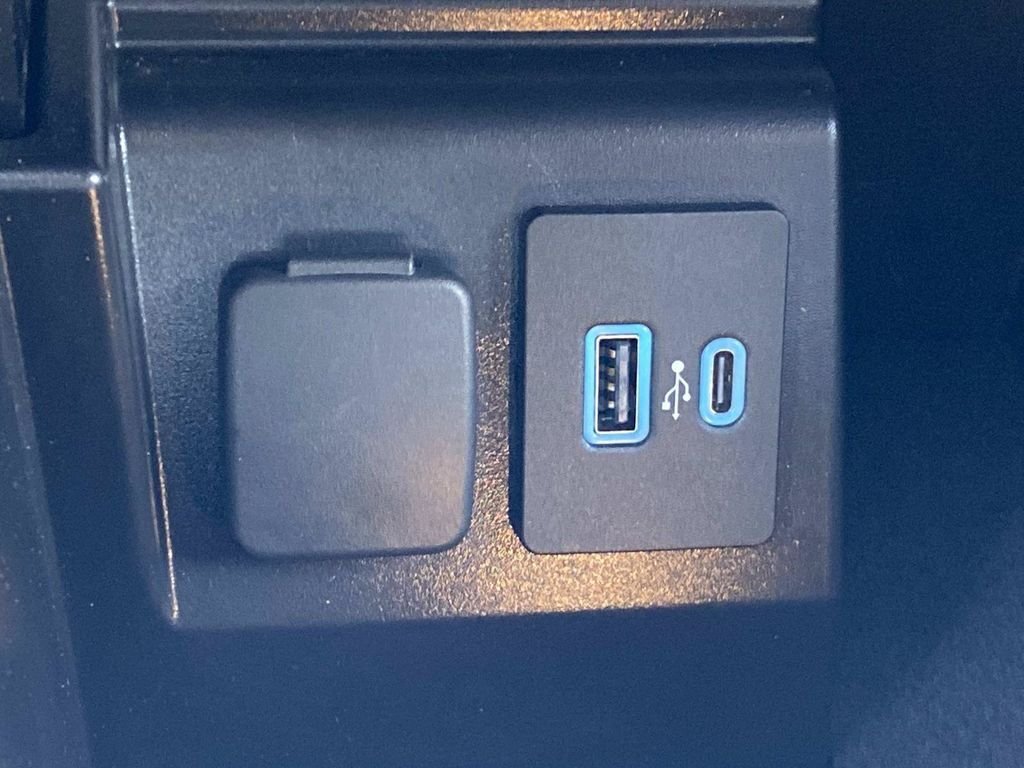 Used 2023 Ford Explorer ST w/ Equipment Group 401A AWD/4WD image 32