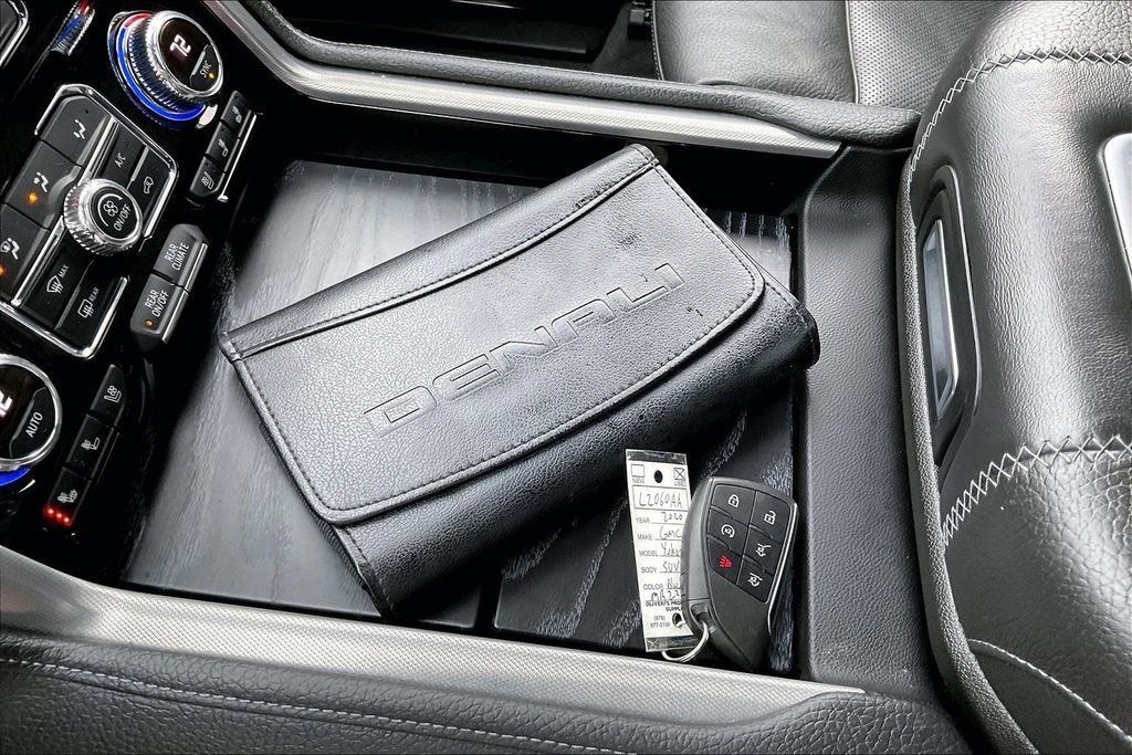 Used 2021 GMC Yukon Denali w/ Denali Ultimate Package image 36