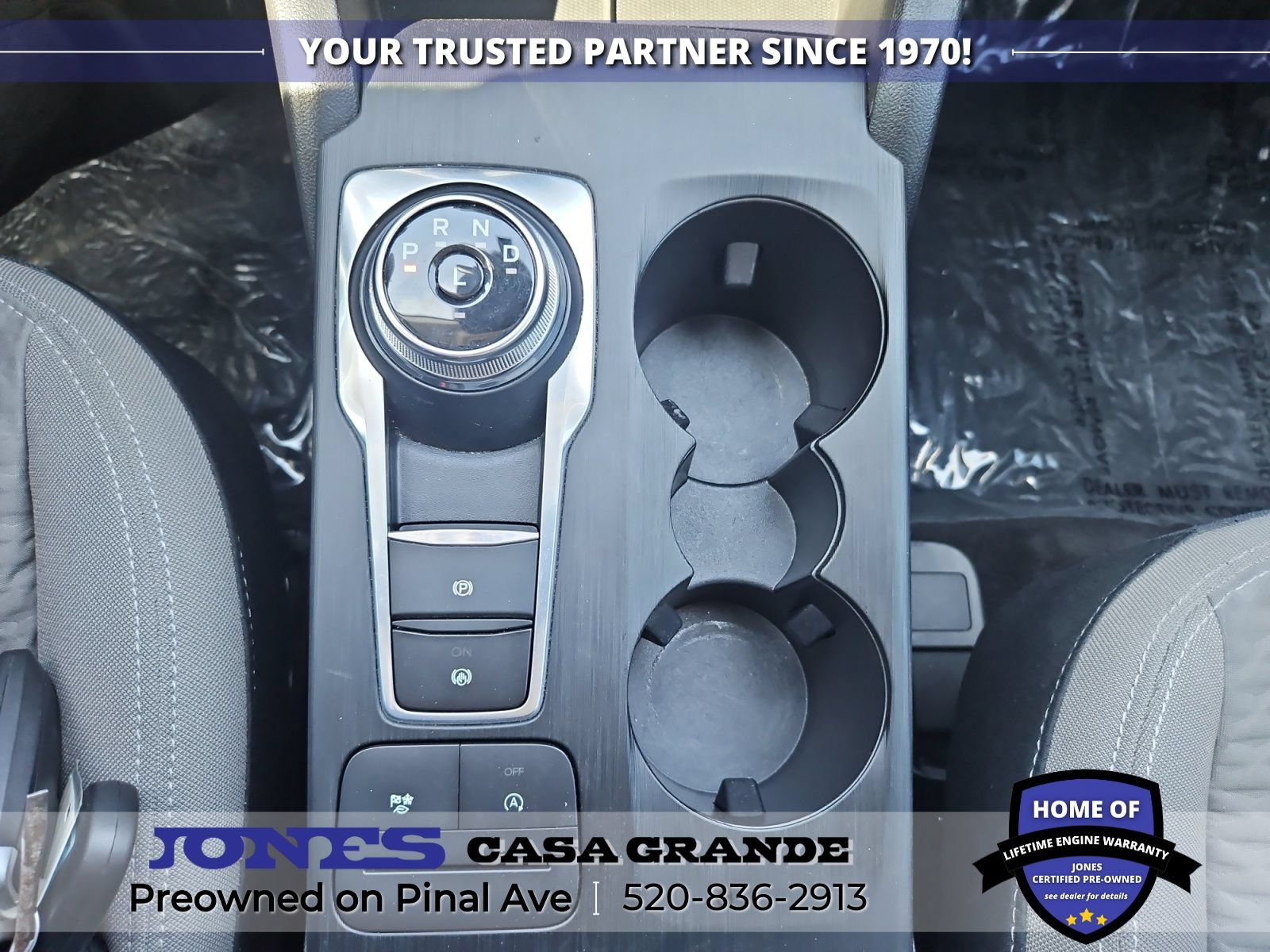 Used 2022 Ford Escape SE w/ SE Sport Appearance Package FWD image 17