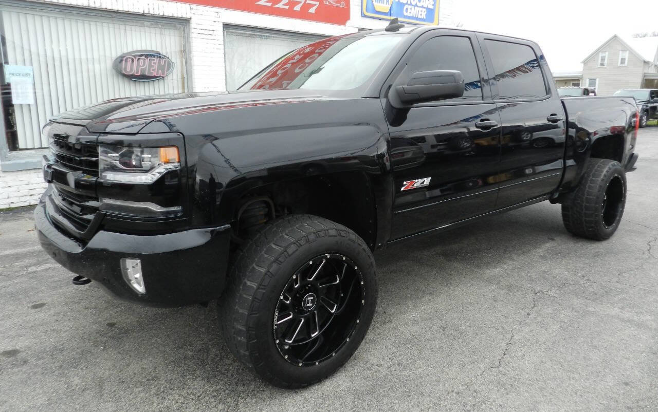 Used 2017 Chevrolet Silverado 1500 LTZ Z71 w/ LTZ Plus Package image 3