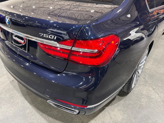 Used 2016 BMW 750i xDrive AWD/4WD image 46