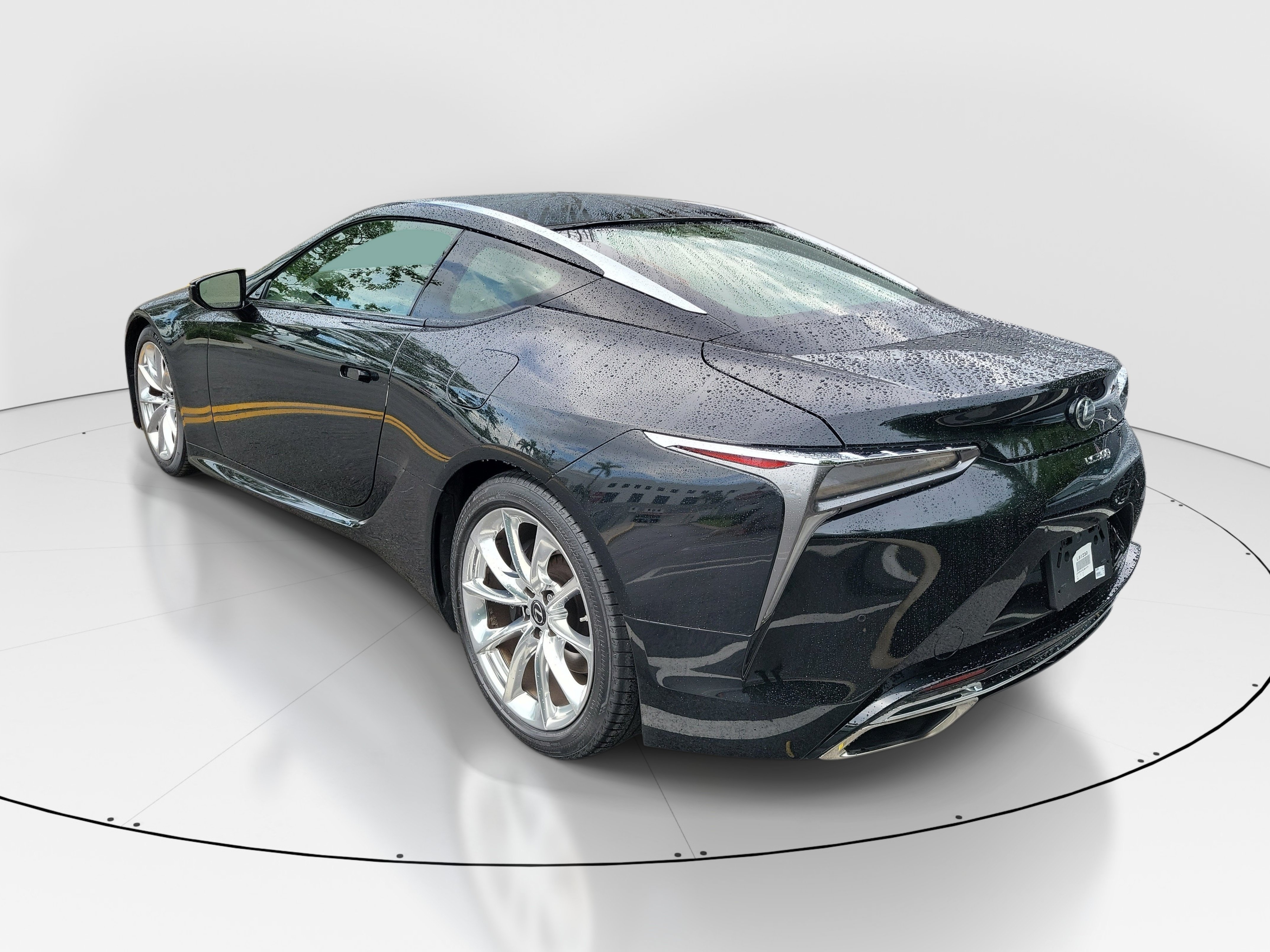 Used 2018 Lexus LC 500 Coupe w/ Touring Package RWD image 4