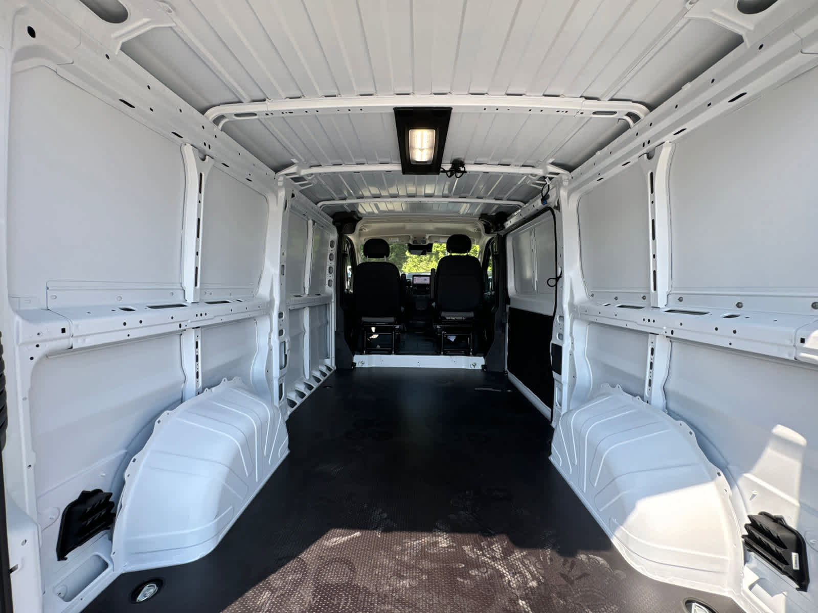 New 2024 RAM ProMaster 1500 w/ Quick Order Package 22H SLT+ image 28