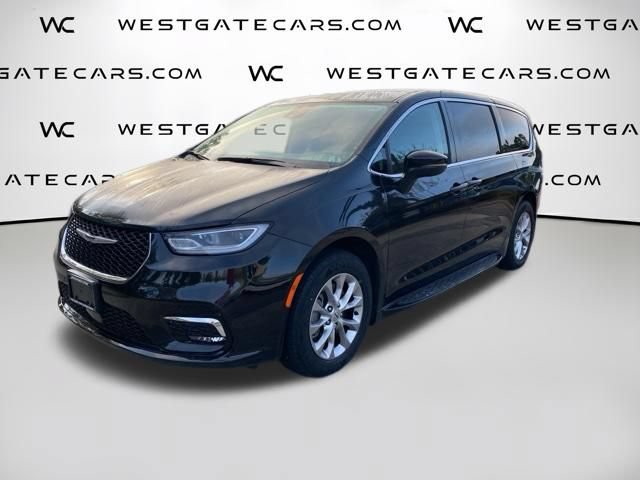 Used 2023 Chrysler Pacifica Touring-L