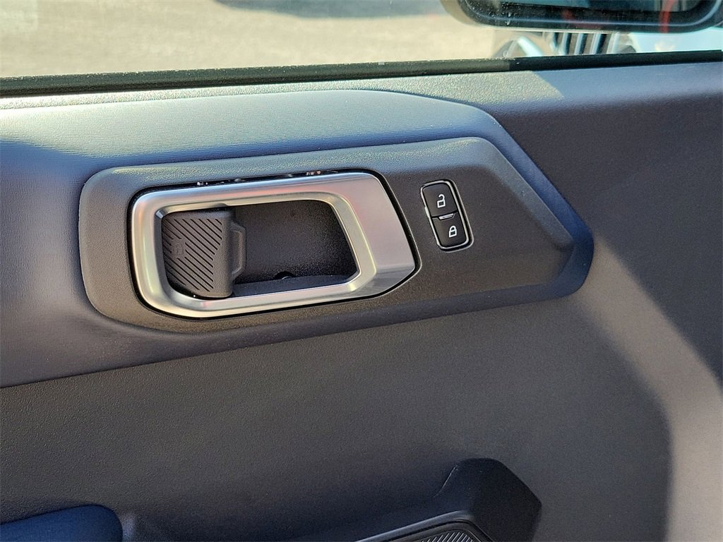 New 2025 Ford Bronco Raptor image 15