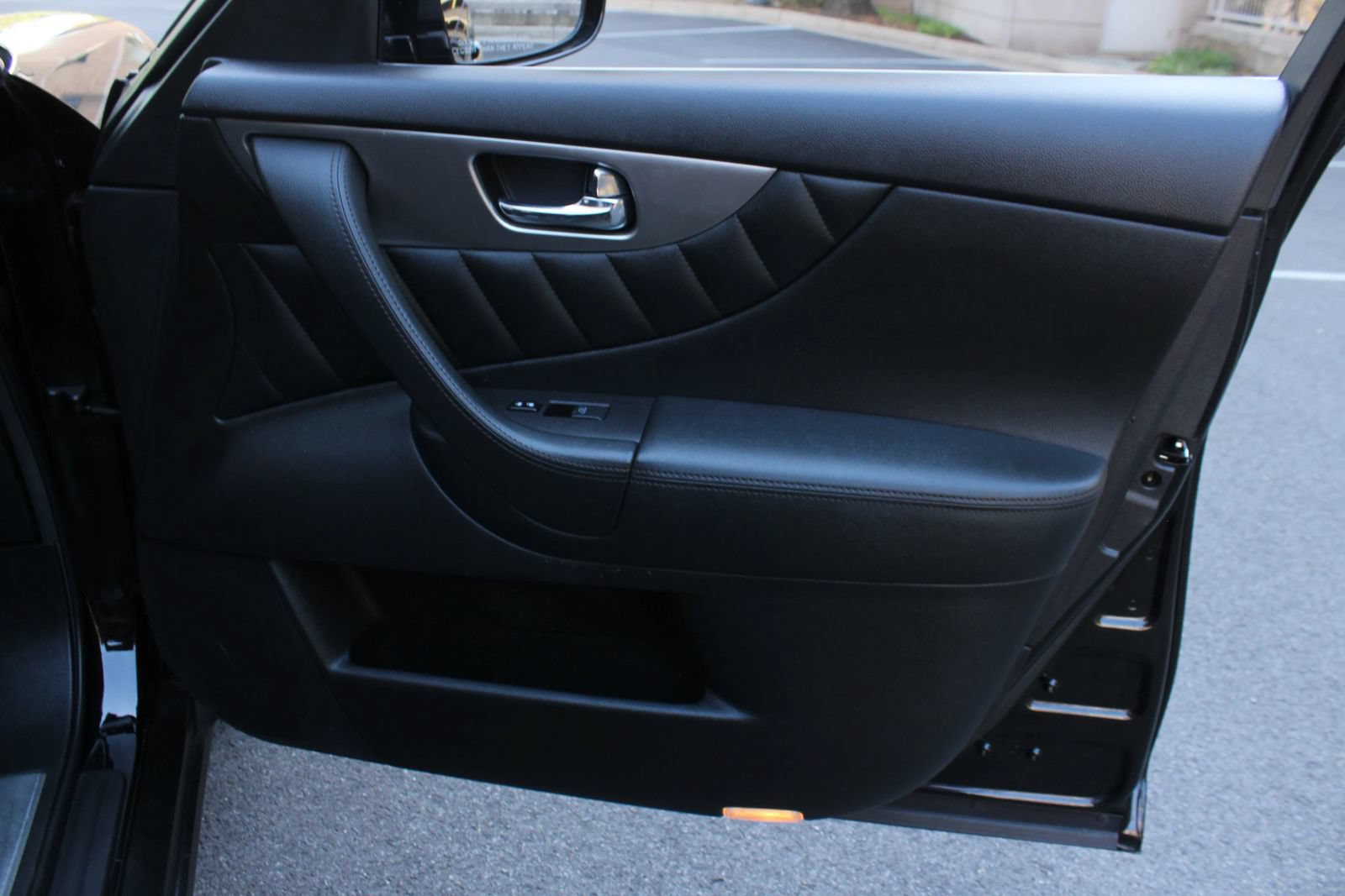 Used 2016 INFINITI QX70 AWD image 28
