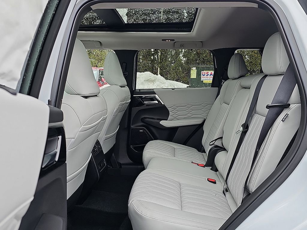 New 2026 Mitsubishi Outlander SEL AWD/4WD image 6