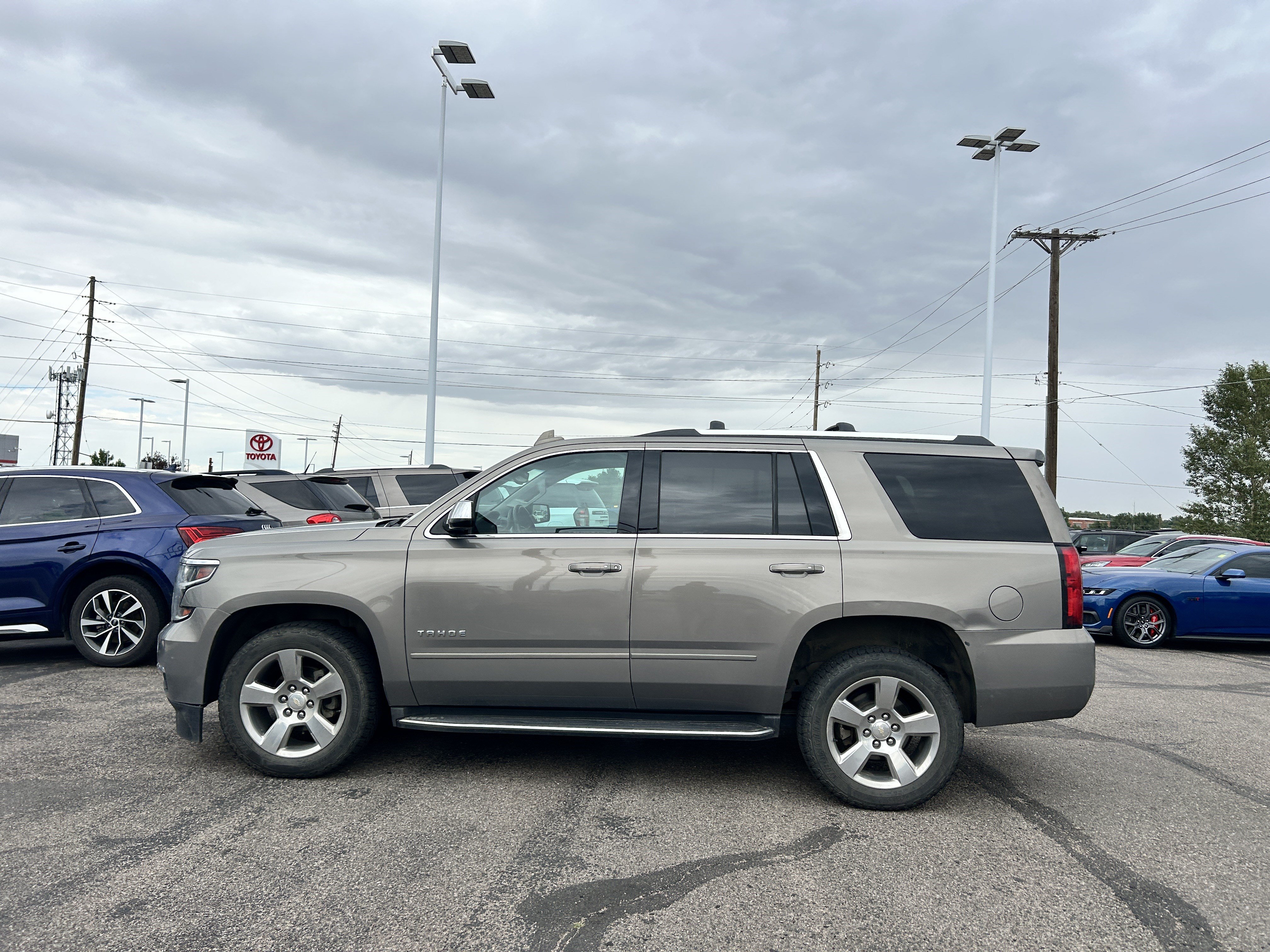 Used 2017 Chevrolet Tahoe Premier AWD/4WD image 2