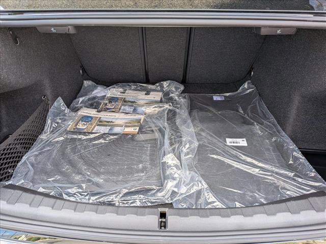 Used 2025 BMW 330i Sedan w/ Premium Package image 6