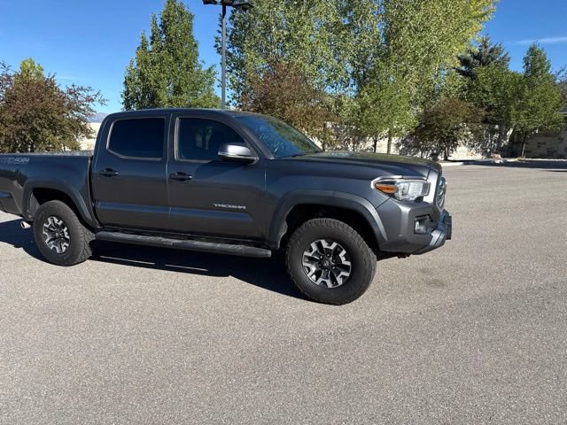 Used 2016 Toyota Tacoma TRD Off-Road AWD/4WD image 12