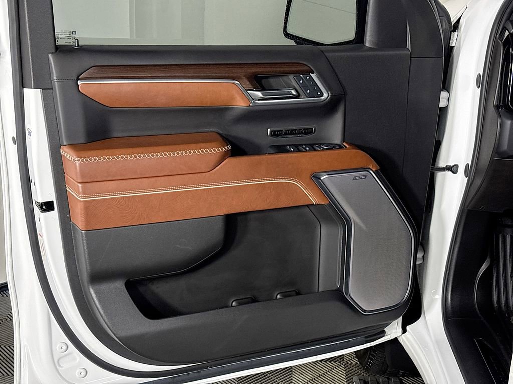 Used 2024 GMC Sierra 1500 Denali Ultimate image 10