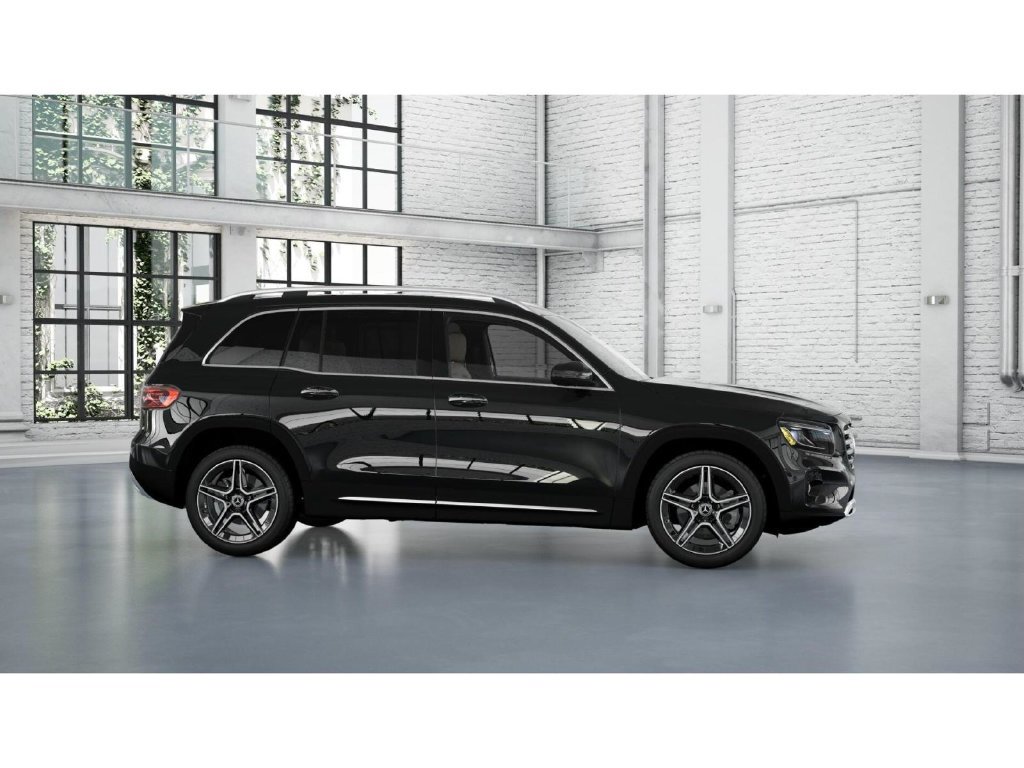 Used 2026 Mercedes-Benz GLB 250 4MATIC image 15