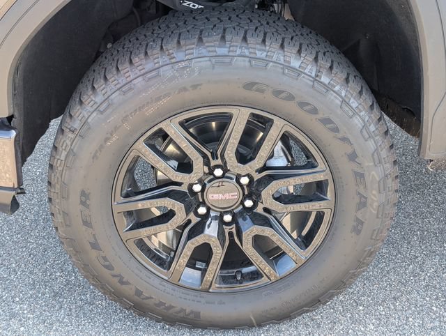 Used 2024 GMC Sierra 1500 Elevation w/ X31 Off-Road Package AWD/4WD image 15