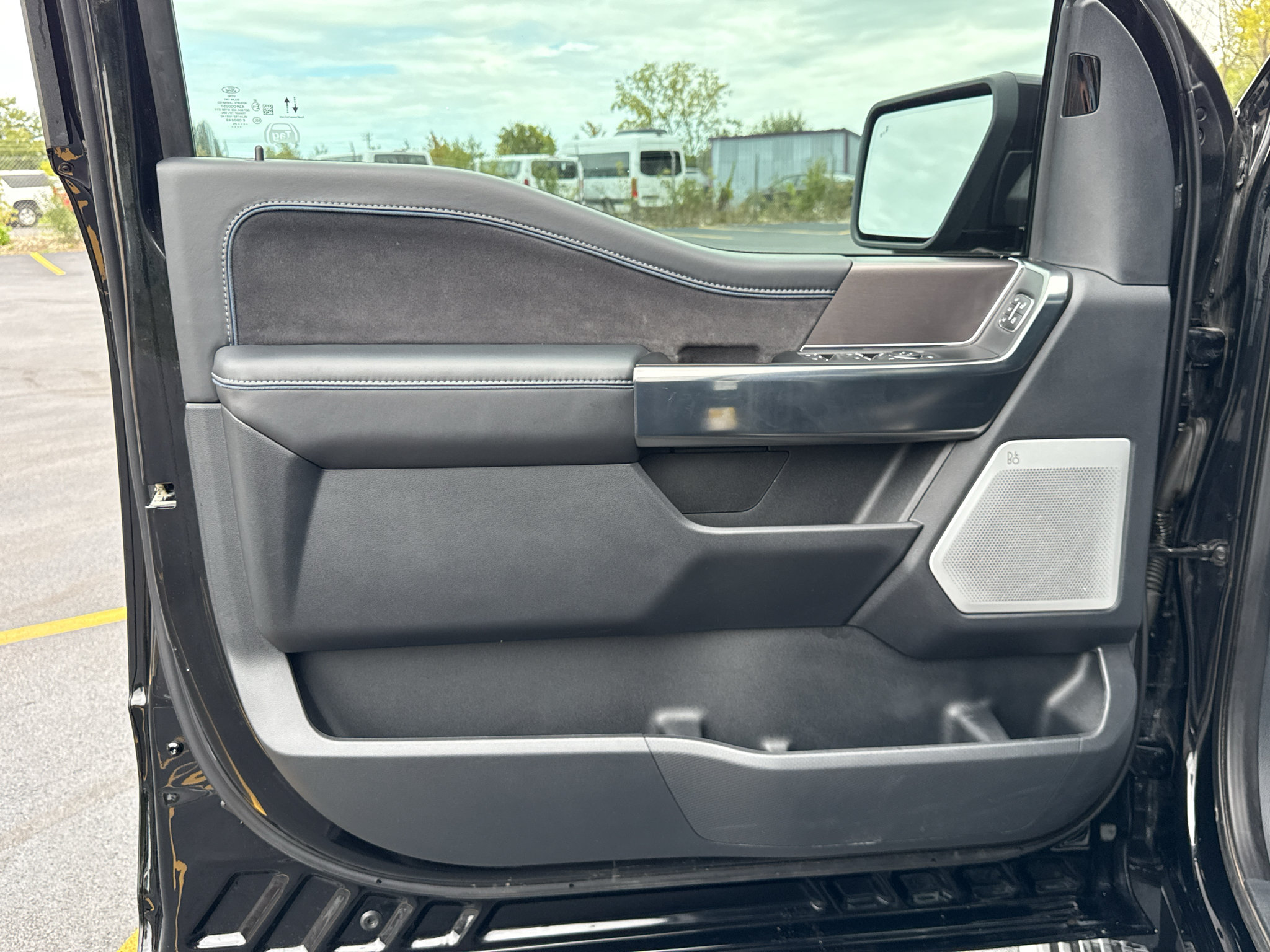 Certified 2025 Ford F150 Platinum w/ FX4 Off-Road Package AWD/4WD image 52