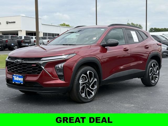 Used 2025 Chevrolet Trax RS w/ Driver Confidence Package FWD image 4