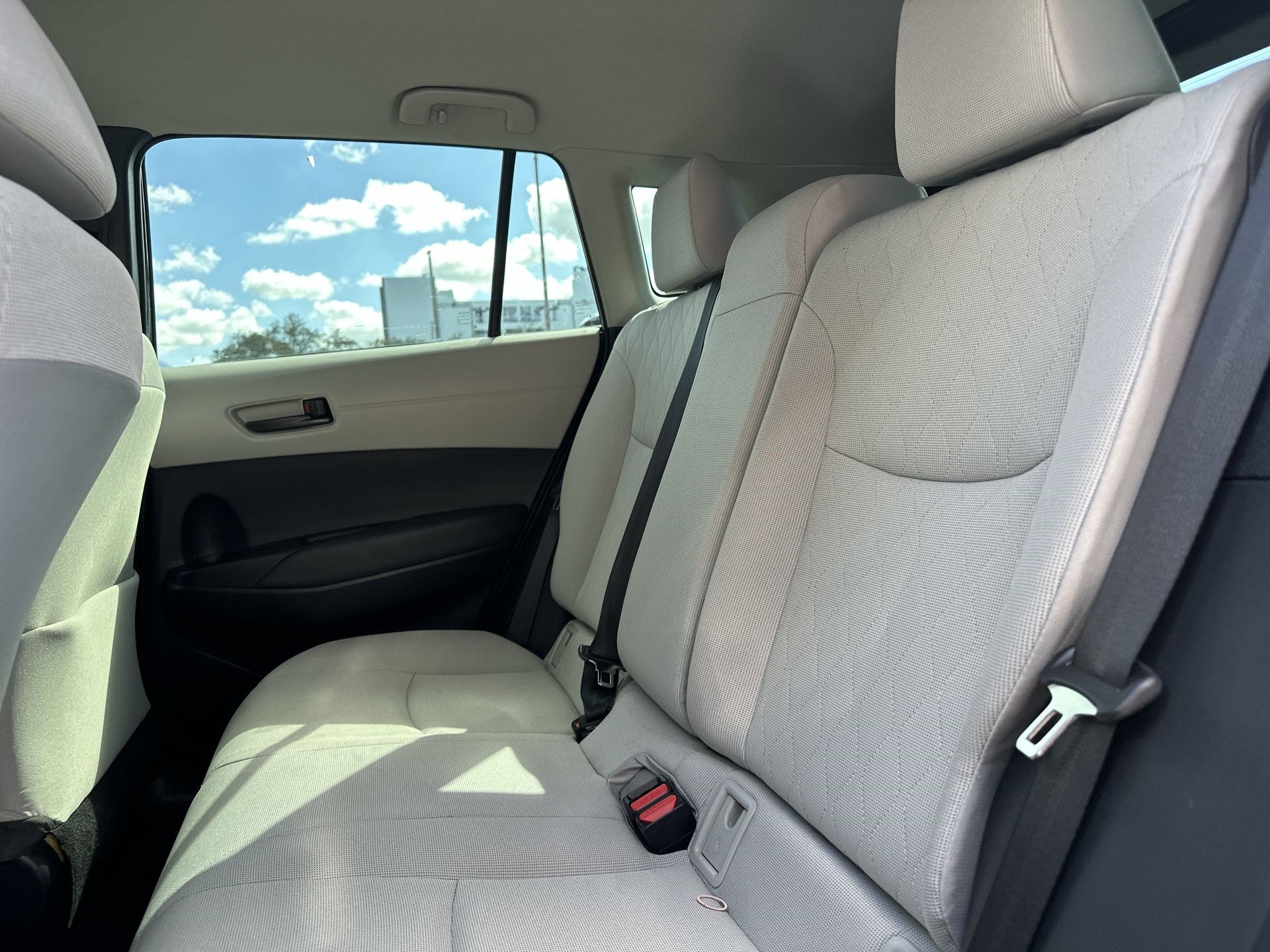 Used 2024 Toyota Corolla Cross L image 23