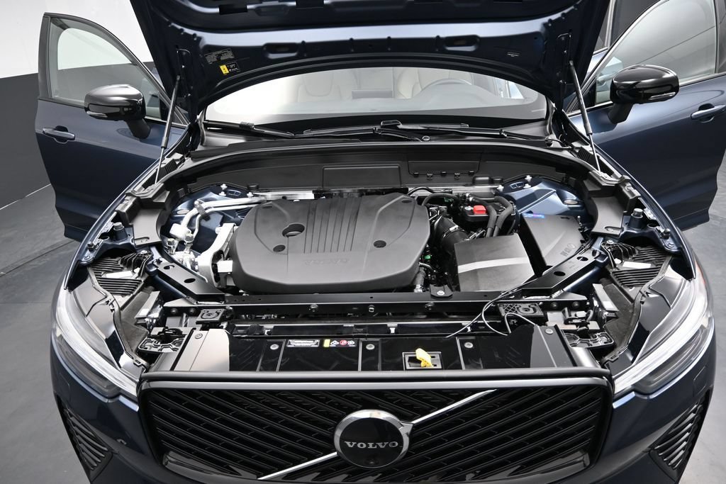 New 2026 Volvo XC60 B5 Plus w/ Climate Package AWD/4WD image 17