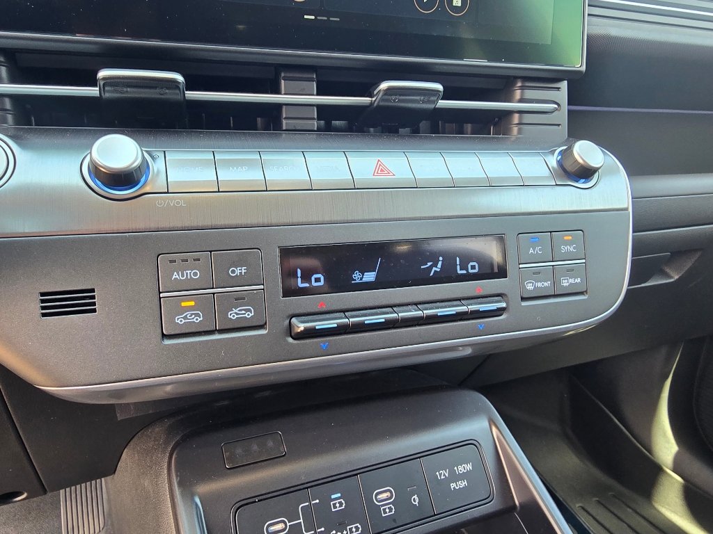 Used 2024 Hyundai Kona Limited image 20