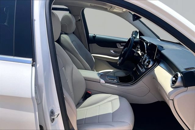 Used 2022 Mercedes-Benz GLC 300 4MATIC image 7