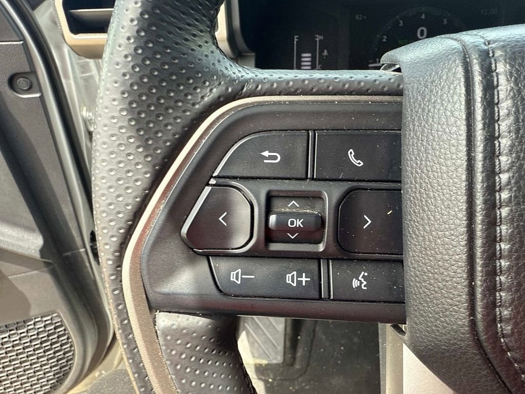 Used 2025 Toyota 4Runner SR5 RWD image 28