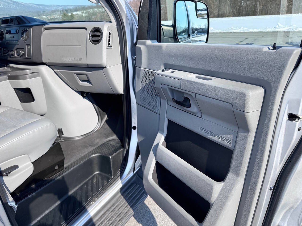 Used 2012 Ford E-350 and Econoline 350 XL w/ PWR Windows & Locks Group RWD image 20