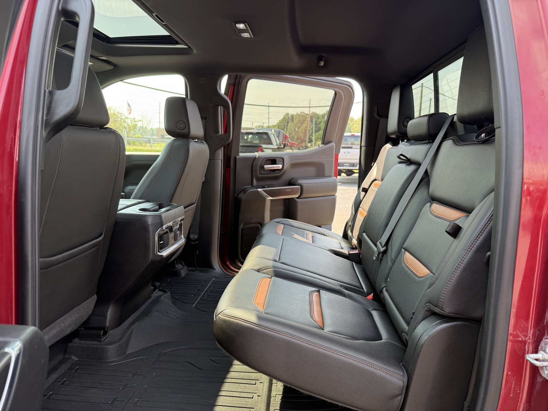 Used 2019 GMC Sierra 1500 AT4 w/ AT4 Premium Package AWD/4WD image 32