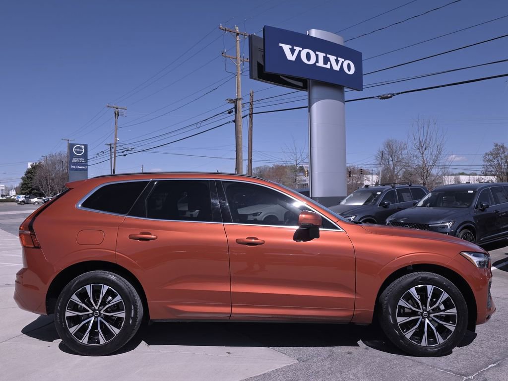 Used 2023 Volvo XC60 B5 Core w/ Climate Package image 4