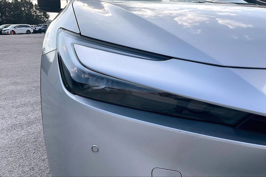 Used 2023 Toyota Prius XLE image 31