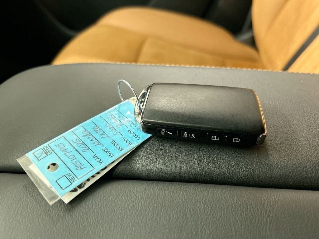 Used 2025 MAZDA CX-70 3.3 Turbo S w/ Premium Plus image 12