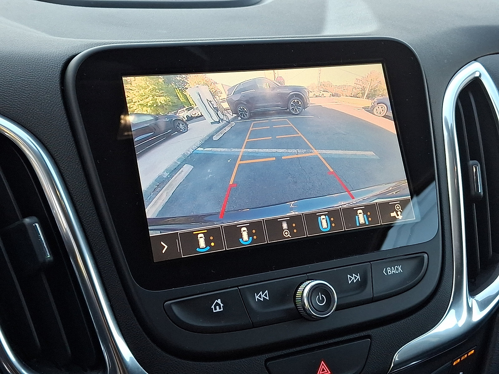 Used 2020 Chevrolet Equinox Premier AWD/4WD image 20