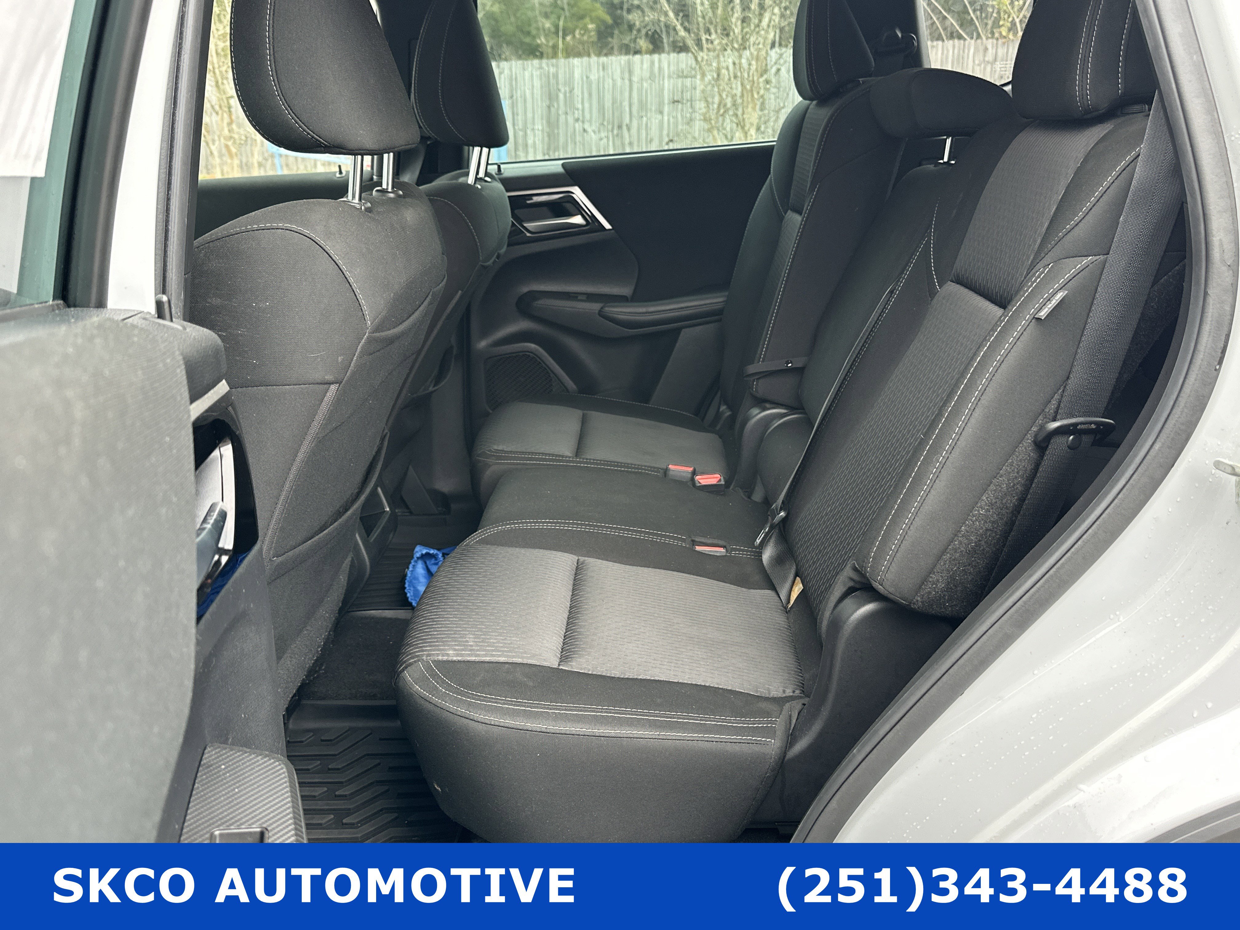 Used 2023 Mitsubishi Outlander ES FWD image 14