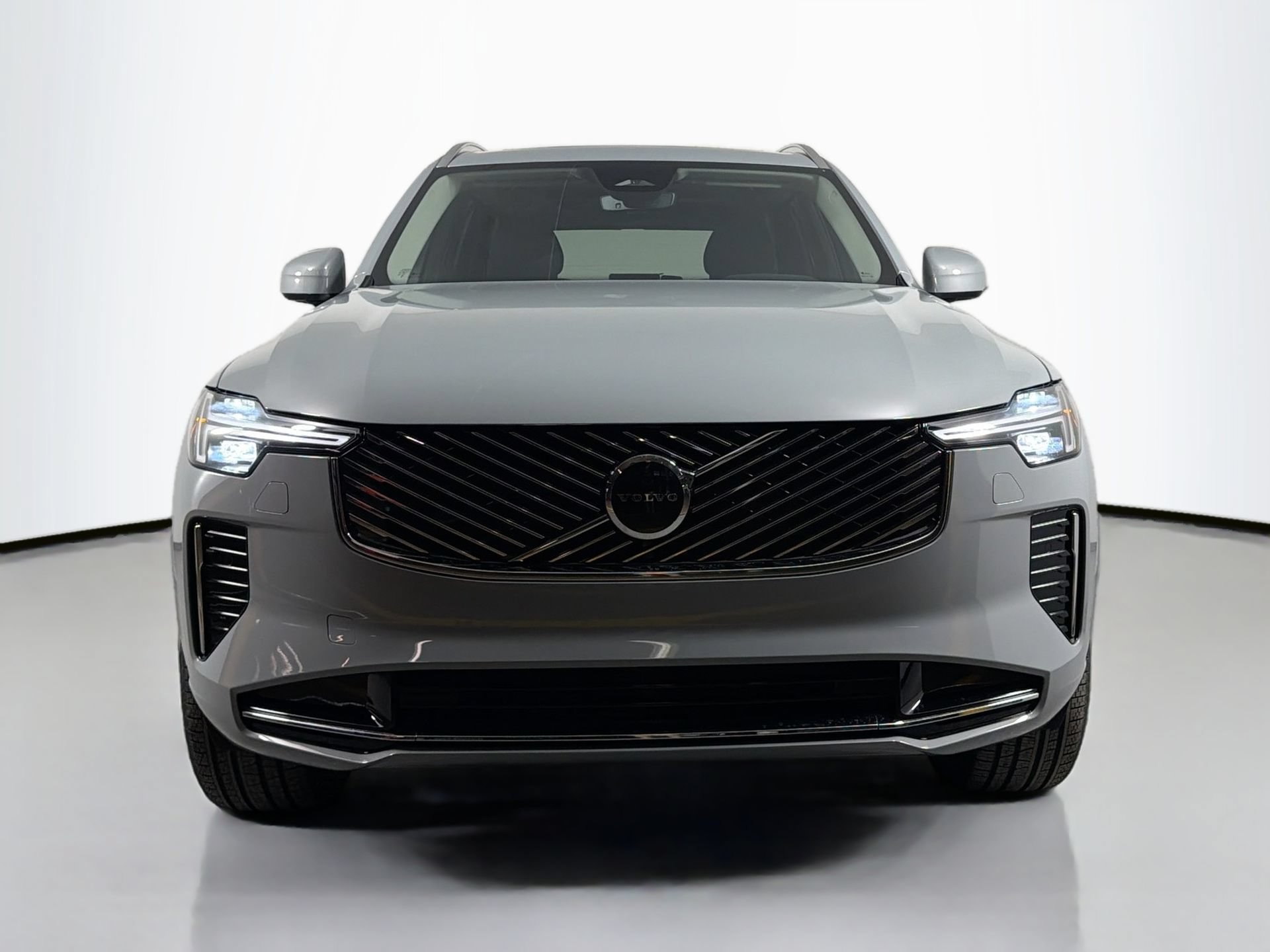 New 2026 Volvo XC90 B6 Core w/ Protection Package Premier AWD/4WD image 2